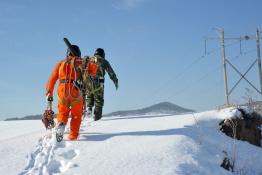 雪晴天，忙作業(yè)