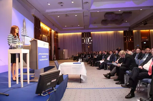 華為高級副總裁陳黎芳：開放合作，構(gòu)建生態(tài)，擁抱信息社會