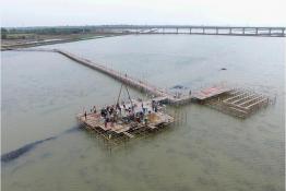 浮橋上的攻堅戰(zhàn)