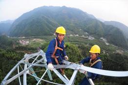 加緊建設(shè)安徽寧國至黃山吳川變電站220千伏輸電線路