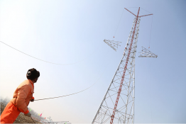 榆橫—濰坊1000千伏特高壓工程昌樂(lè)境內(nèi)（29標(biāo)段）首基鐵塔組立完成