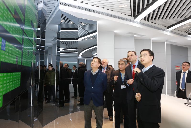 重磅引進(jìn)8MW海上風(fēng)機(jī)、Iwind數(shù)據(jù)中心正式啟用……上海電氣再創(chuàng)行業(yè)新紀(jì)錄！