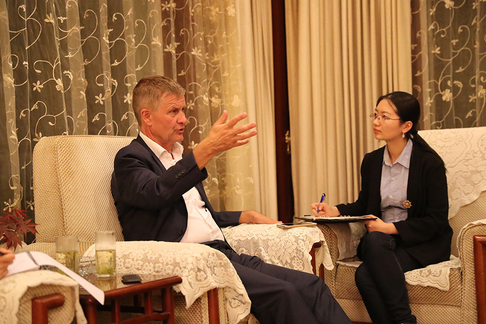 聯(lián)合國副秘書長索爾海姆接受本報(bào)專訪，力挺中國“洋垃圾”禁令