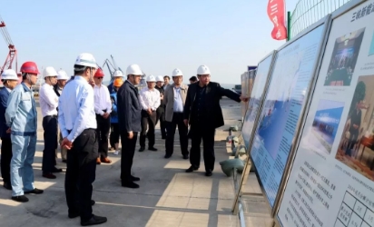 王琳調(diào)研我國東北地區(qū)首個(gè)海上風(fēng)電項(xiàng)目