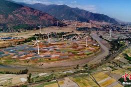 四川涼山風(fēng)電等產(chǎn)業(yè)變“動(dòng)能”助民眾脫貧增收