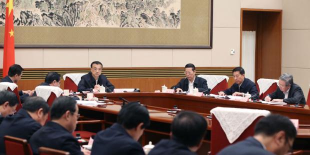 李克強(qiáng)：放寬配售電業(yè)務(wù)市場準(zhǔn)入 推動建立市場決定能源價格機(jī)制